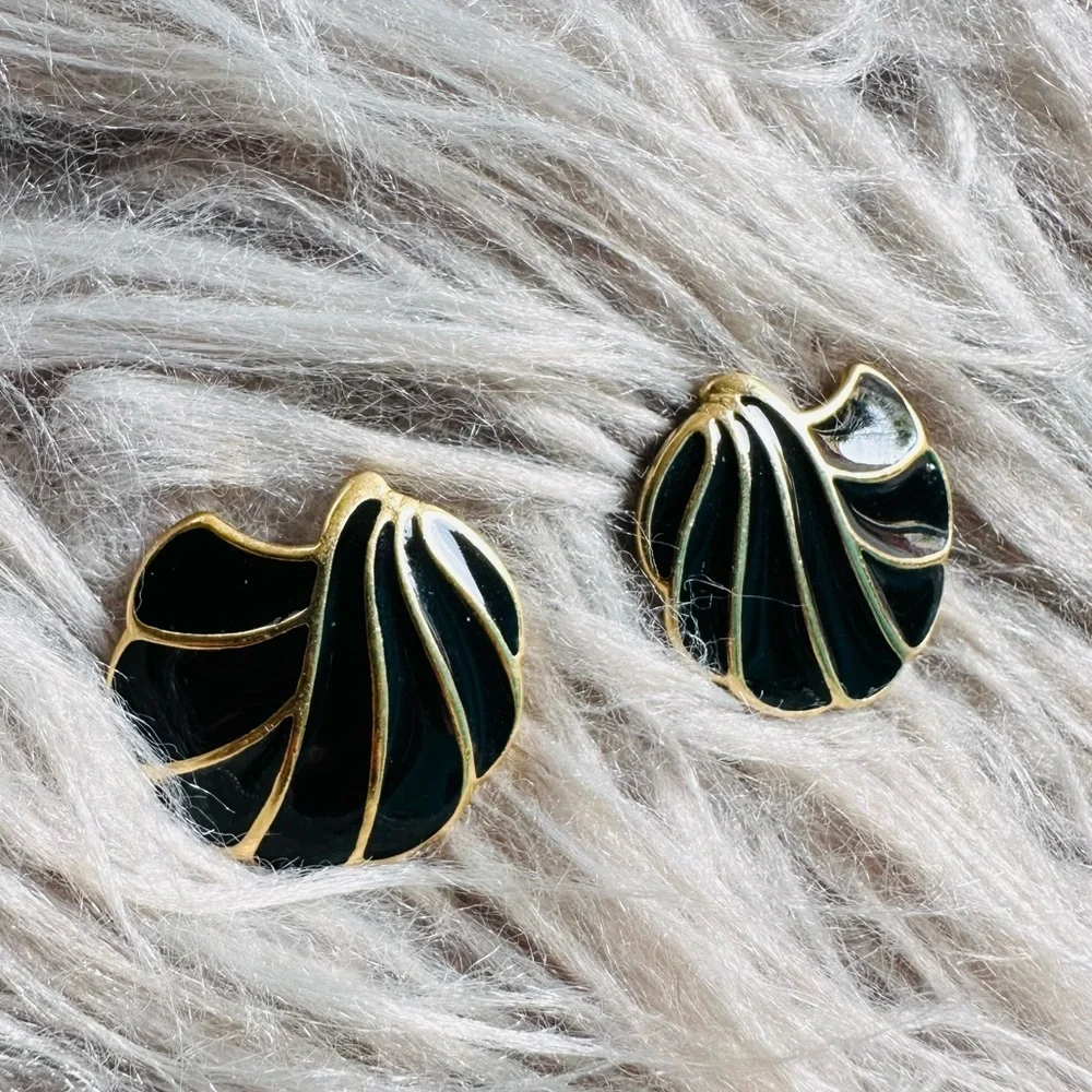 Vintage Enamel Gold Floral Earrings